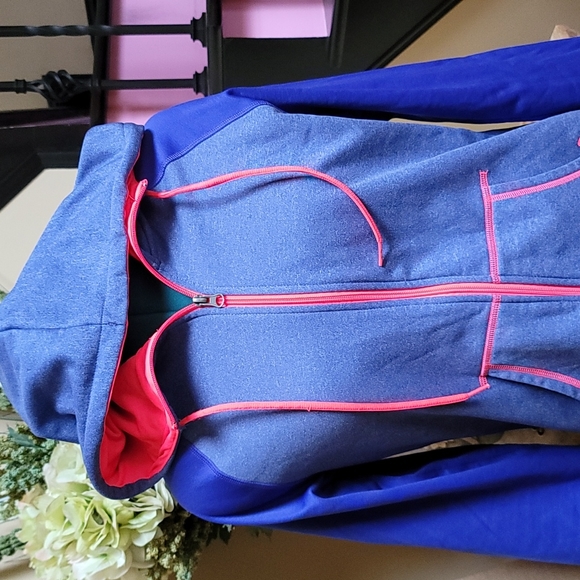 Champion C9 Semi Fitted Zip Up - SZ M - Picture 2 of 6